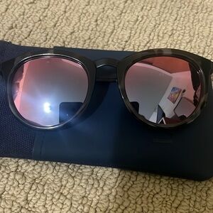 Le Specs “no smirking” sunglasses